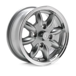 Alternative view of Alloy wheel